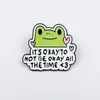 Broche de Sapo Desenho Animado Pequeno Fresco e Fofo Letra Inglesa Personalizada Frases Insígnia de Metal Acessórios para Roupas Mochilas