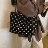 Bolso Tote para Viajes Cotidianos con Lunares Nuevo Otoño 2026 Bolso de Hombro Casual para Mujer Gran Capacidad Versión Coreana Vintage Versátil