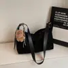 Bolso de Gran Capacidad para Otoño e Invierno para Mujer, Nuevo Bolso Cruzado de Hombro de Gamuza a la Moda Versátil Estilo Bollo