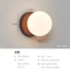 Luminária de parede minimalista nórdica com interruptor e cordão, lâmpada esférica de madeira maciça, luminária de parede vintage para quarto ou corredor ao lado da cama, ferro