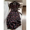 Verano 2026 Nuevo Vestido Floral Estilo Chino Casual Elegante Cintura de Corbata Adelgazante Vestido Largo Venta al por Mayor N5AQ8659