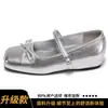 Elegantes sapatos de salto baixo estilo francês com bico quadrado e laço, sapatilhas versáteis com salto oculto, sapatos Mary Jane para mulheres, perfeitos com vestidos