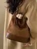 Bolso Casual de Superficie Suave Gran Capacidad para Mujer 2025 Nuevo Otoño e Invierno Versátil Bolso Cruzado Bolso Cubo de Hombro para Viajes Diarios