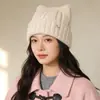 Gorro Grueso de Punto Estilo Coreano con Orejas de Gato para Mujer con Lazo y Logo de Pedrería, Engrosado para Abrigo, Gorro de Punto Holgado