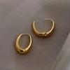 Aretes Dorados Estilo Retro para Mujer 2024 Nuevos Aretes de Diseño Nicho de Lujo Ligero y a la Moda