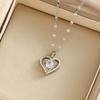 Collar de circonita con corazón de amor de lujo ligero de nuevo estilo popular de Tiktok, moda para mujer, simple, combinable con todo, cadena de clavícula personalizada, venta al por mayor de fábrica