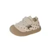 Zapatos para bebé para niños y niñas 2026 primavera y otoño nuevo modelo zapatos para gatear zapatos de bebé florales zapatillas de suela blanda zapatos de lona para niños