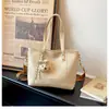 Nuevo estilo de comercio exterior: bolsa de mano retro, gran capacidad, correa ancha de hombro a la moda, bolso cruzado, simple y casual, bolso de hombro versátil para mujer