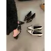 Sapatos Mary Jane Retrô Sazonais First Encounter para Mulheres, Novo Estilo Francês Outono 2026 Sapatos de Couro Bico Fino para Combinar com Saias