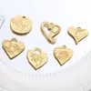 Estilo europeo y americano oro mate colgante pequeño personalidad DIY collar accesorios pequeños retención de color corazón de melocotón cruz joyería irregular