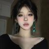 Mismo Estilo que Xiaohongshu ~ Aretes Largos Retro con Borlas de Pétalos Diseño Nicho Aretes Elegantes Cool y Exagerados