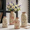 Vaso de Cerâmica com Flores Exóticas Estilo Francês Retro Pastoral, Vaso de Porcelana de Diâmetro Pequeno para Arranjo de Flores, com Acabamento de Alto Padrão