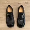 Loafers Retrô Estilo Britânico em Couro Feminino 2026 Novos Sapatos de Salto Grosso Sapatos Únicos Fivela de Cinto Bico Quadrado Solado Grosso Sapatos Pequenos de Couro