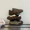 Tênis de Treino Alemão Gu Yun Estampa de Leopardo Retrô para Mulheres 2026 Outono Novo Tênis Casuais Versáteis para Mulheres