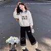Conjunto de Dos Piezas para Niñas Primavera y Otoño Sudadera de Patchwork a Cuadros Cuello Polo Estilo Casual Pantalones de Pierna Ancha Lindos Conjunto de Moda