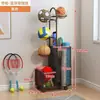Rack de armazenamento para esportes em casa para basquete, futebol, vôlei, raquetes de badminton e equipamentos de ginástica; um rack de armazenamento e organização para bolas esportivas