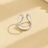 Anel Ajustável com Abertura Geométrica Vazada Moda Feminina Anel Personalizado Senso de Linha Ouro Vazado Ornamentos de Mão Mulheres