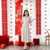 Habitación de Boda Diseño de Casa Nueva Sentido de Alto Nivel traje Personaje Feliz Banner de Tela Colgante Decoración de Boda Sala de Estar Colgante Flor para el Hogar