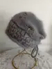 Gorro de moda de punto cálido de doble capa multicolor para mujer, estilo otoño e invierno 2026, con flores tejidas a crochet hechas a mano