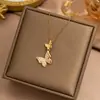 [Set] Collar y Pendientes Populares Europeos y Americanos de Mariposa Acero de Titanio Lujo Accesible Exquisito Nuevo Cadena de Clavícula de Gama Alta Joyería
