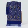 Bufanda Floral Bordada Pequeña de Anacardo con Hilo Dorado Chal de Imitación Cachemir Estilo Étnico Capa de Viaje Abrigo Cálido para Mujer 450g