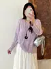 Blusa de tricô vintage com decote V e detalhes vazados para mulheres plus size, estilo outono 2026, com barra de renda, modelagem solta para mulheres plus size 25117
