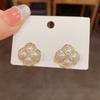 Pendientes de perla con flor de diamante y aguja de plata galvanizada en oro auténtico, estilo corte retro francés, ligeros y lujosos, de alta gama.