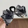 Presilha de Cabelo Fofa Xadrez Retrô Estilo Francês Versátil e Estilosa Pinça de Garra com uma Vibe Preppy