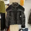 Nuevo Abrigo de Algodón con Plumas para Mujer 2026 con Cuello Grande, Cintura Entallada, Elegante Estilo Corto para Mujeres Petites, Cálido