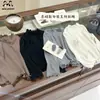 Camiseta básica para niñas con borde de volantes, nueva camiseta de manga larga otoño 2026, top versátil para niñas
