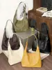 Bolso tote de hombro único con patrón tejido vintage, gran capacidad, 2026 nuevo transfronterizo casual moderno de gran capacidad para llevar debajo del brazo