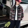 Conjunto de otoño para niña 2026 nueva colección: conjunto de tres piezas de cárdigan de punto a rayas color block retro a la moda y pantalones casuales