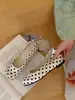 Primeiro Encontro com o Estilo Retrô: Sapatos Baixos Slip-On de Bolinhas para Mulheres, com Aumento Oculto de Altura, Bico Quadrado, Estilo Mary Jane Versátil