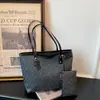Bolsa Tote Texturizada com Estampa Vintage para o Dia a Dia, de Ombro, Moda Europeia e Americana Feminina, Nova Moda 2026, Bolsa de Grande Capacidade