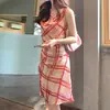 Em Estoque Zeli Roupas do Dia a Dia Elegante Vestido Sem Mangas Xadrez Vermelho com Cintura Marcada e Babados, Nova Moda Primavera