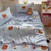 Juego de colcha de tres piezas de algodón lavado teñido en hilo con aplicación de dibujos animados estilo coreano, combinado con colcha de verano de algodón puro a juego y colcha de primavera-otoño