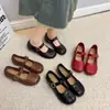 Zapatos Mary Jane para mujer con diseño de punta dividida sintética, con tacón oculto, para la temporada de otoño 2026, en un estilo suave, de inspiración francesa y retro