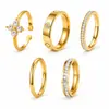 Conjunto de Anillos Combinados de Acero Inoxidable Estilo Retro Francés Múltiples Estilos Conjuntos de 3/4/5 Piezas Anillo de Apilamiento con Diamantes Incrustados de Nácar
