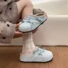 Sandálias Birkenstock Bordadas com Laço Estilo Francês para Mulheres, Novos Mules Fechados com Plataforma Oculta para Primavera/Verão 2026