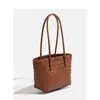 Bolsa de Palha para Férias na Praia de Verão 2026 Nova Bolsa de Palha Cesta de Palha Artesanal Bolsa de Ombro Casual Retrô para Mulheres