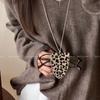Cadena de gafas de sol multifuncional con clip para el cuello, de cuero con estampado de leopardo para otoño e invierno, para guardar gafas, cordón de lana para mujer, accesorios de cadena.