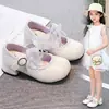 Sapatos de Princesa para Meninas 2026 Nova Coleção Primavera e Outono Sapatilhas Infantis Laço Branco Solado Macio Sapatinhos de Couro para Bebês