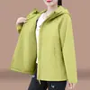 Chaqueta softshell de principios de otoño, prenda exterior para mujer, nueva colección primavera/otoño 2026, moderna, casual, corte holgado, chaqueta fina de forro polar para mujeres de mediana edad