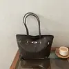 Estilo europeo y americano, retro, gran capacidad, transfronterizo, nueva colección 2026, bolso de mano para mujer simple, chic y moderno