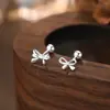 Brincos de Prata S999 com Laço Simples e Versátil, Adequados para Uso Diário, Tarraxas de Parafuso com Design Único