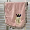 Toalla Facial Linda, Set de Tres Piezas de Toalla de Baño para Dormitorio de Estudiantes, Modelo Nuevo 2026, Coral Fleece Sin Algodón, Absorbente para Bañarse