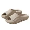Pantuflas antideslizantes y resistentes al olor de suela gruesa de EVA para hombre, con una sensación cómoda, adecuadas para uso en el baño interior, para bañarse y de doble propósito para el hogar y el exterior