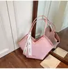 Bolsa Tote Retrô de Grande Capacidade 2025 Verão Nova Textura Bolsa de Ombro Costura em Cor Contrastante Padrão de Pegar com a Mão Bolsa de Axila para o Dia a Dia