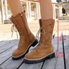 Botines Cortos con Bordado de Cruz Punta Redonda para Mujer 2026 Invierno Nuevos Cremallera Lateral Estilo Británico Suela Gruesa Cálidos Botas Martin Venta al por Mayor