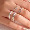 Anéis de Casal Vazados Únicos em Formato de Coração, Acessório de Moda Feminino de Luxo Leve com Anéis de Cristal com Design Microincrustado
